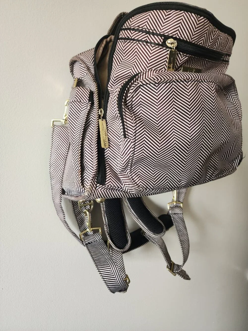 Ju-Ju-Be Be Right Back BRB Backpack Diaper Bag The Commodore Chevron Stripe